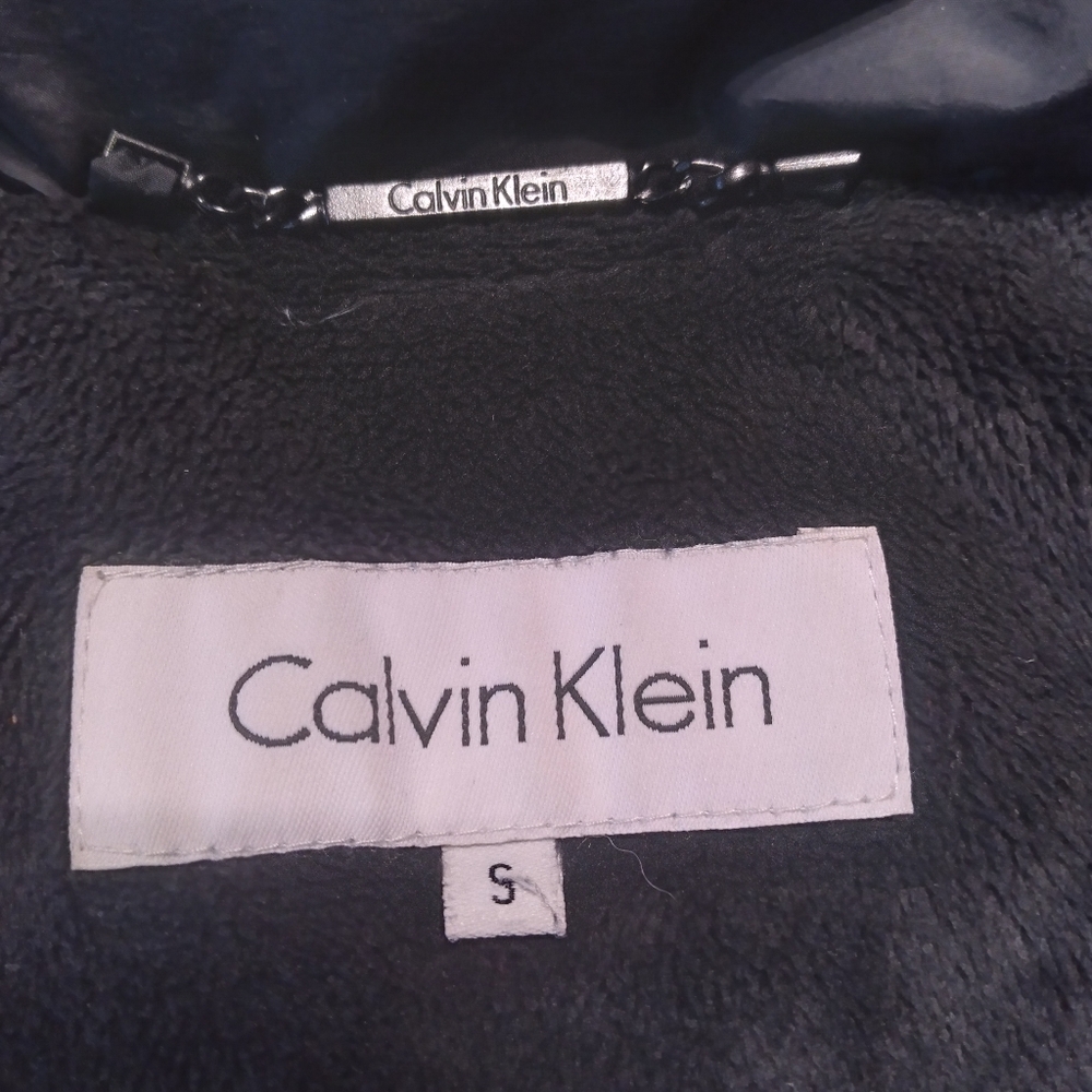 Calvin Klein Zip Puffer Hooded Jacket - Picture 4 of 8